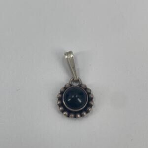 Sterling silver onyx tiny pendant